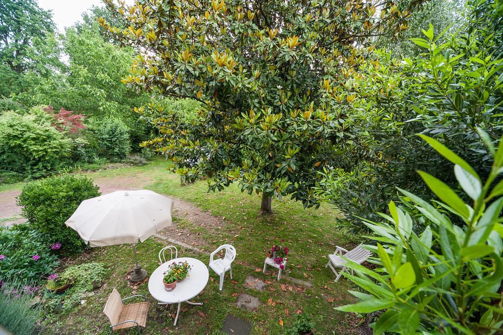 B&B Bosco Fiorito Malgesso Exteriör bild